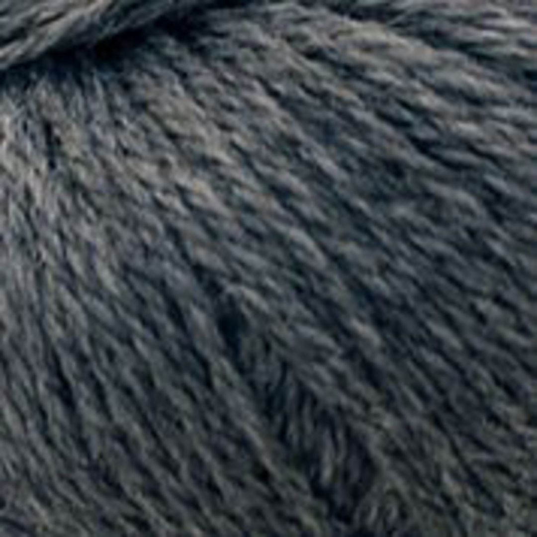 B/W Merino Alpaca Yarn image 4